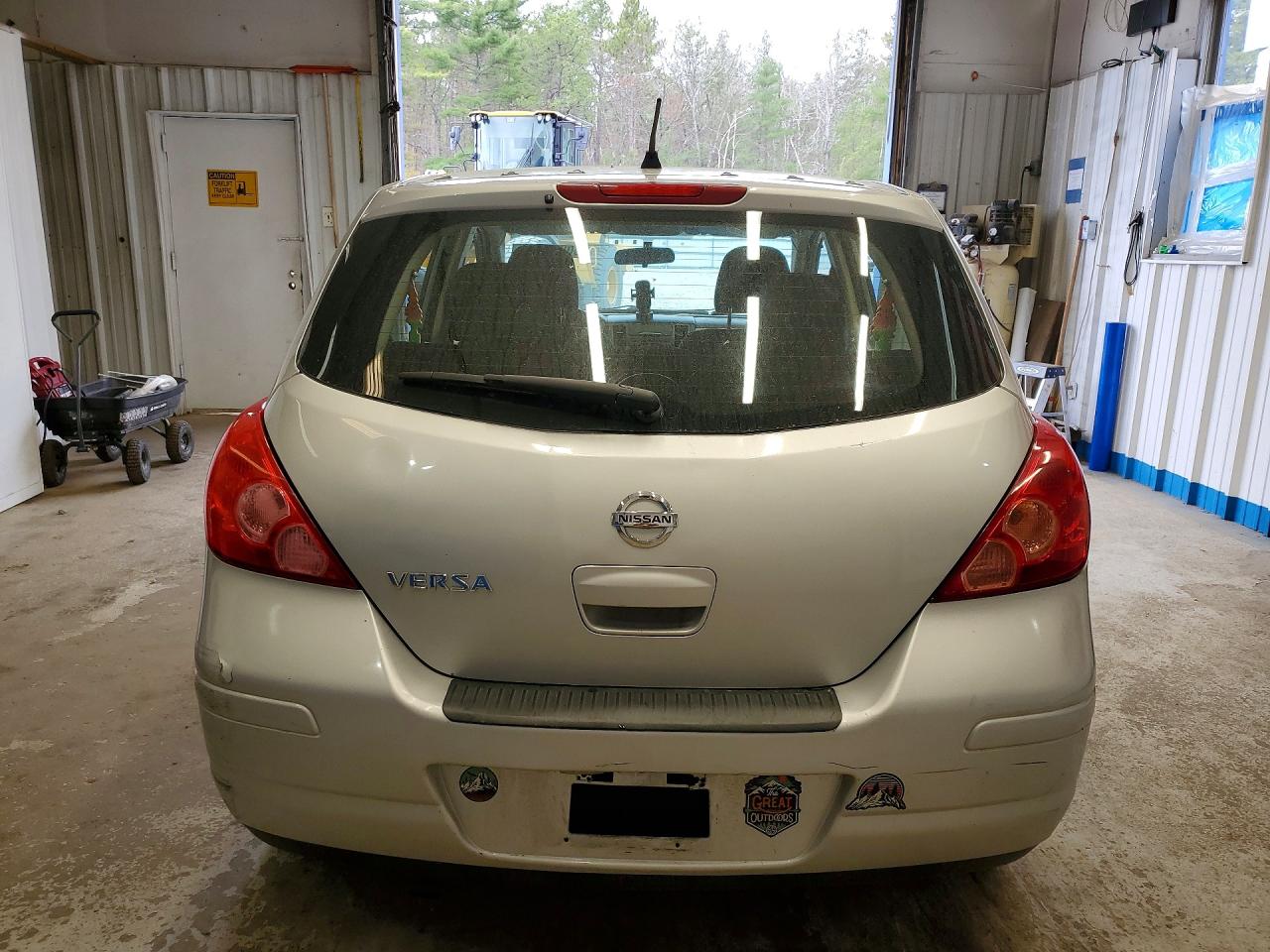 2011 NISSAN VERSA