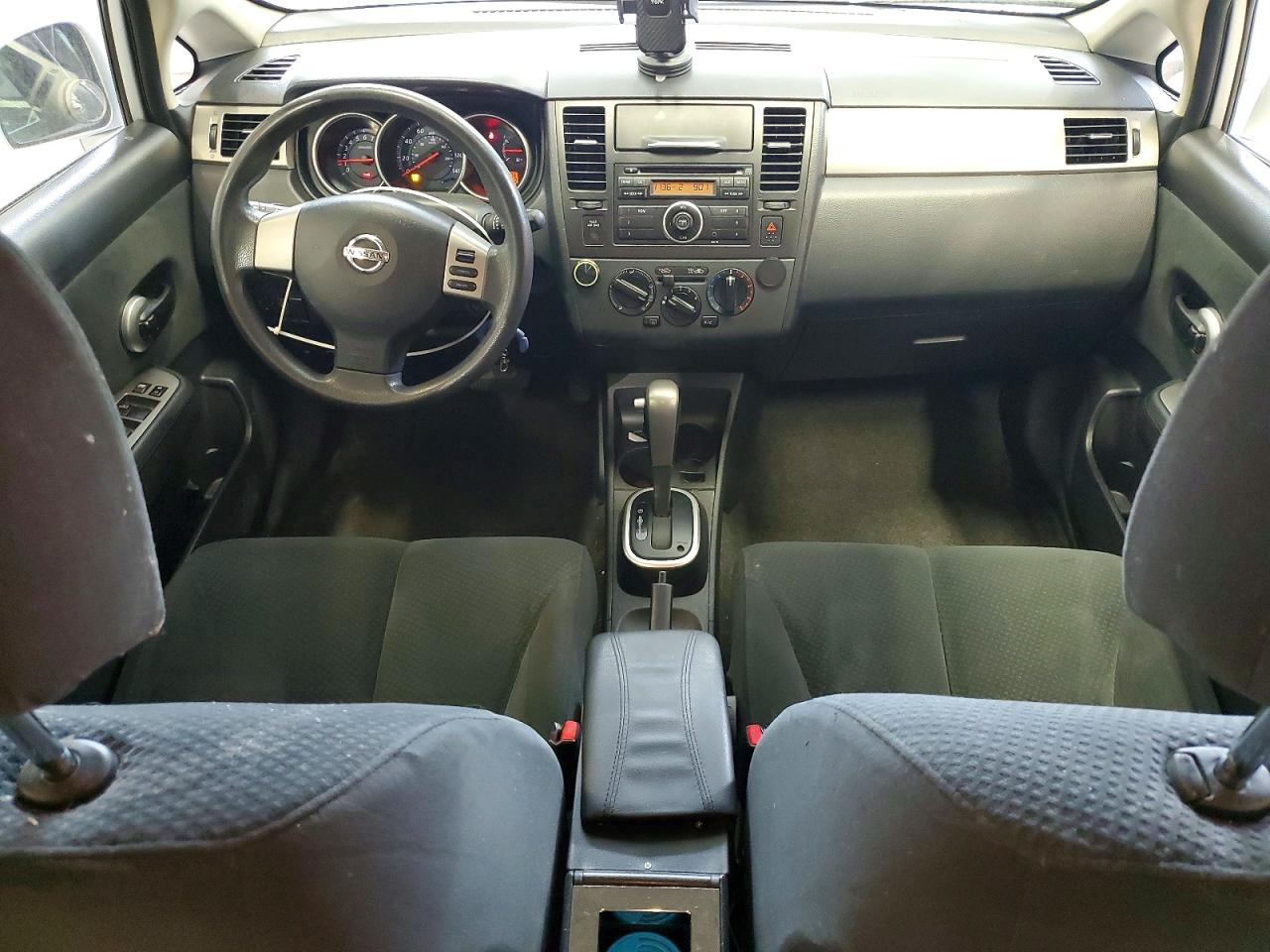 2011 NISSAN VERSA