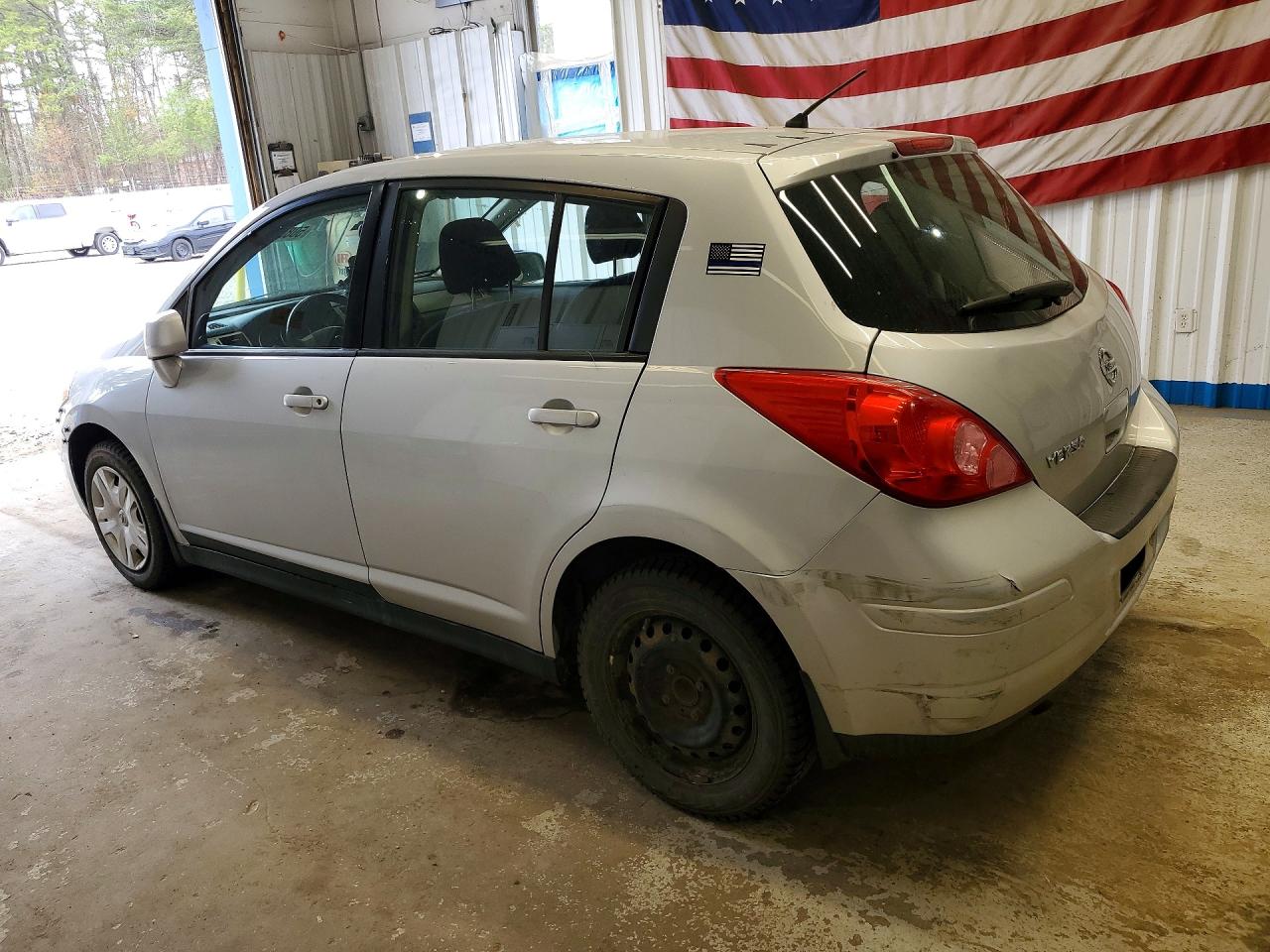 2011 NISSAN VERSA