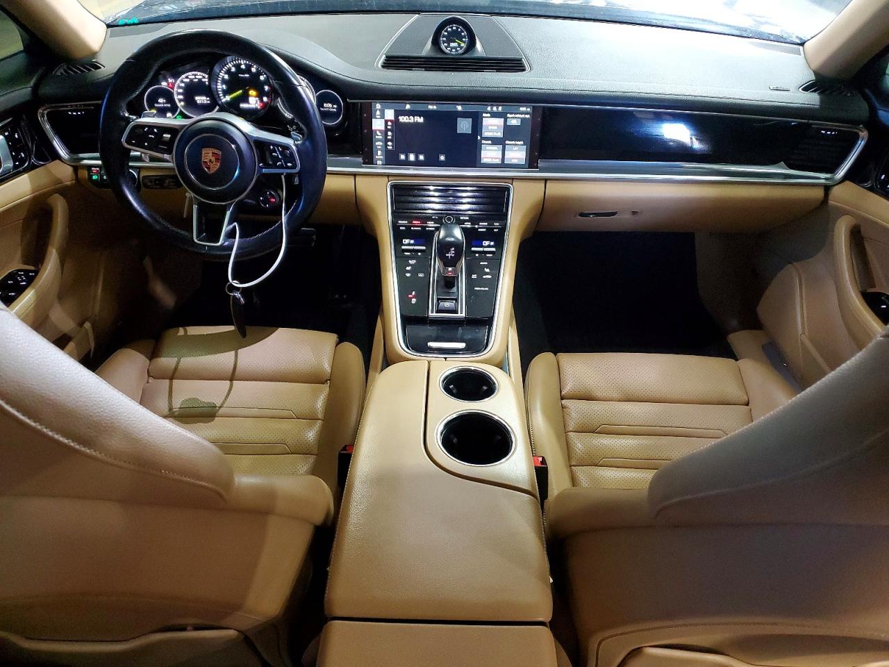 2018 PORSCHE PANAMERA