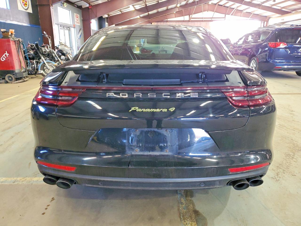 2018 PORSCHE PANAMERA