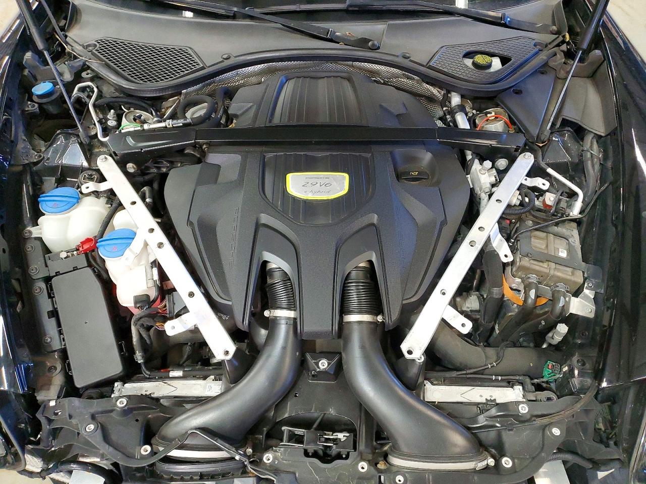 2018 PORSCHE PANAMERA