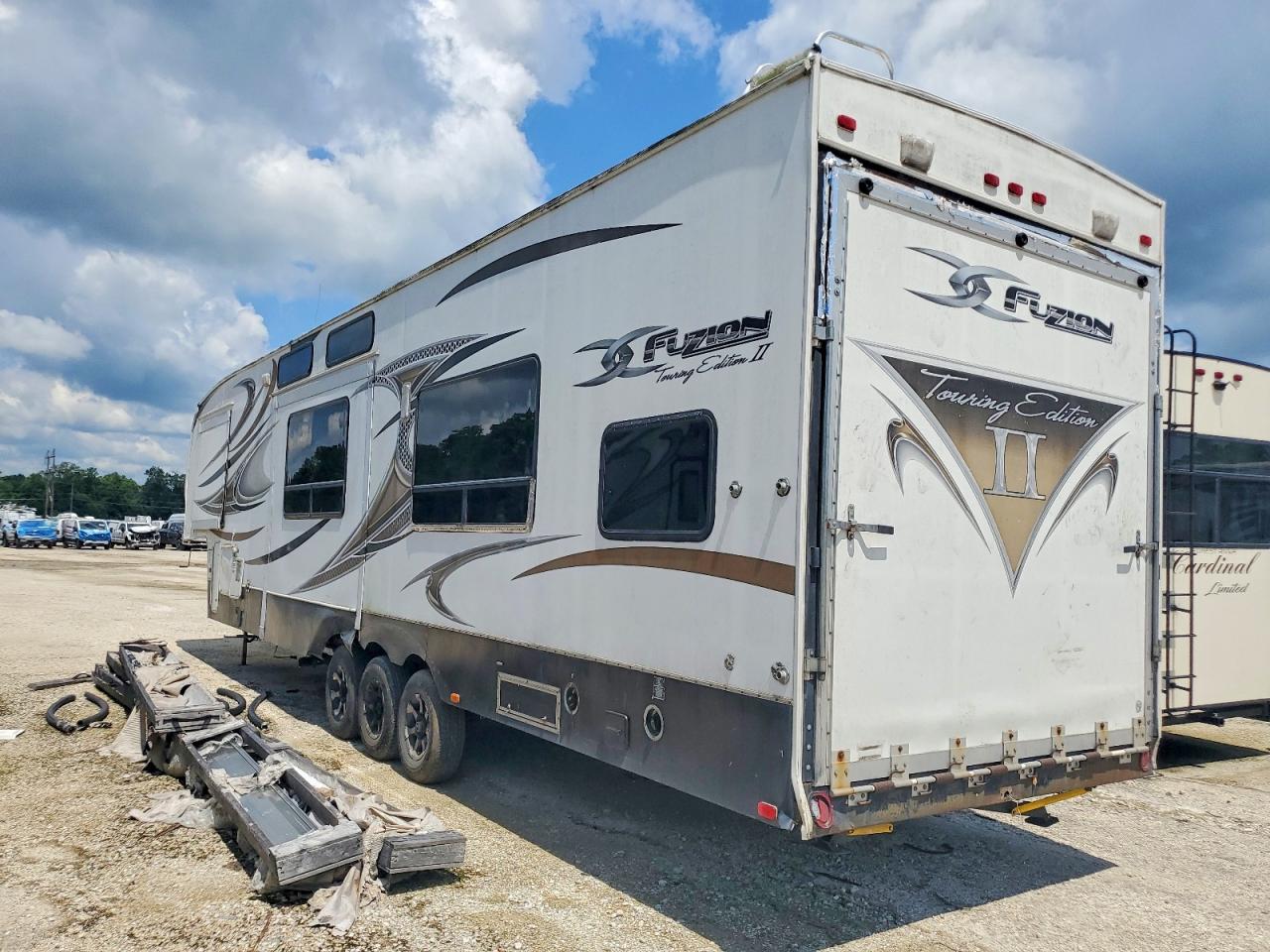 2010 DUTCHMAN FUZION398