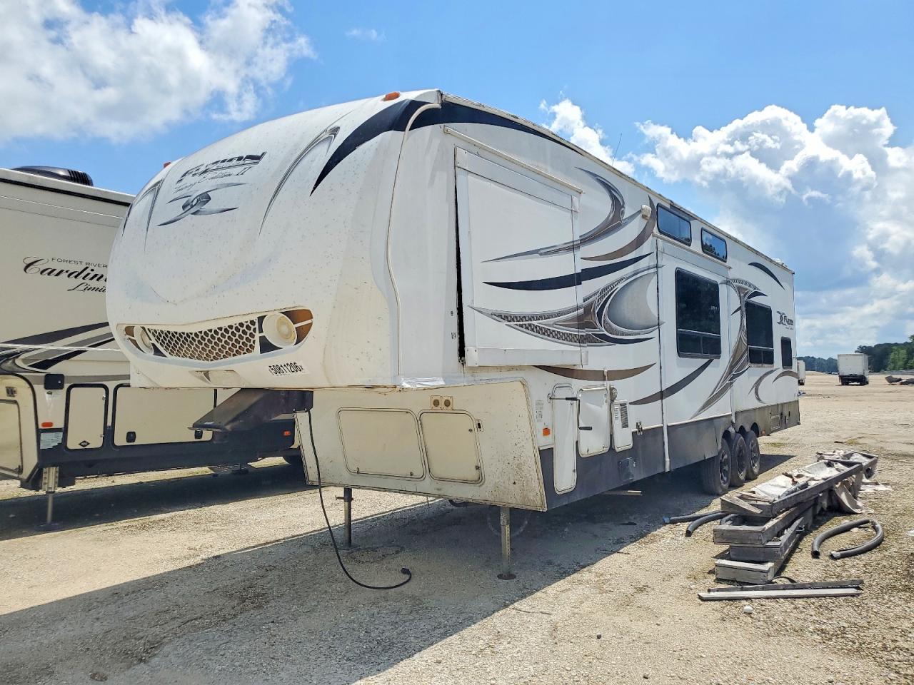2010 DUTCHMAN FUZION398