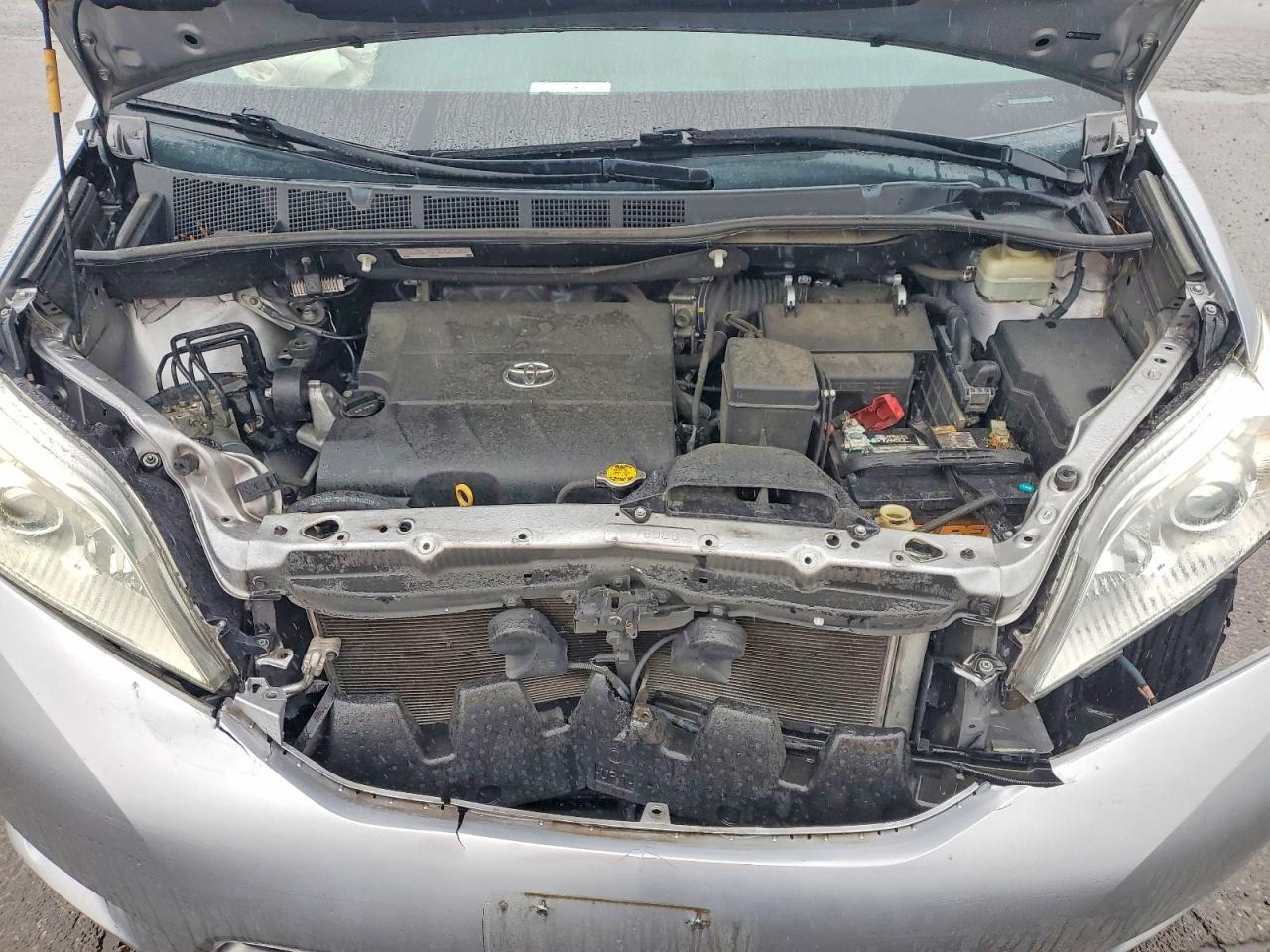 2015 TOYOTA SIENNA