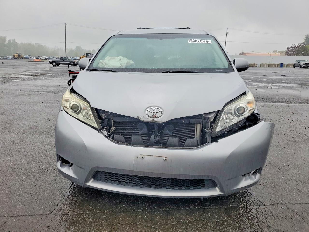 2015 TOYOTA SIENNA