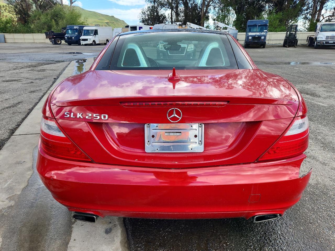 2012 MERCEDES-BENZ SLK-CLASS