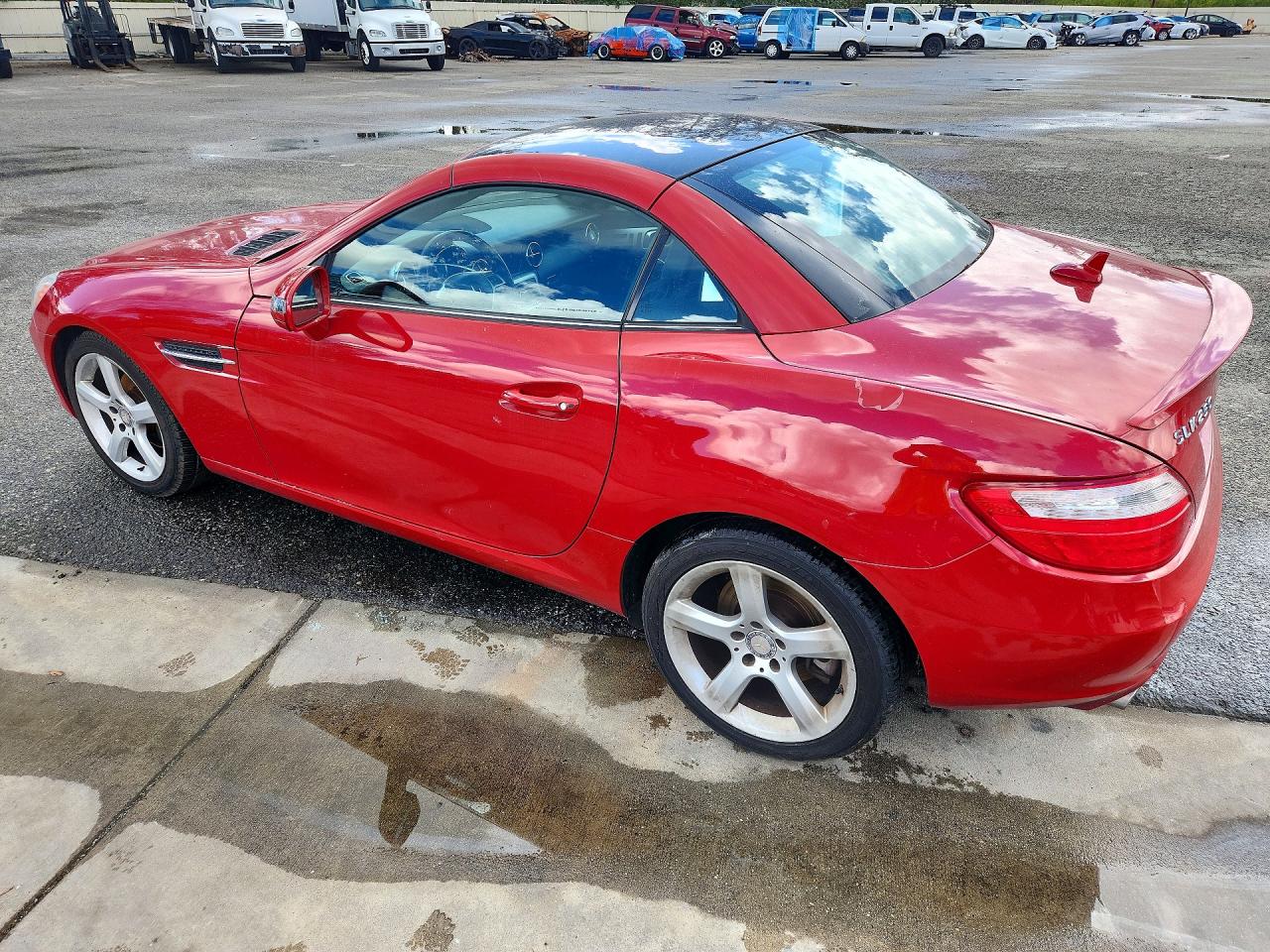 2012 MERCEDES-BENZ SLK-CLASS