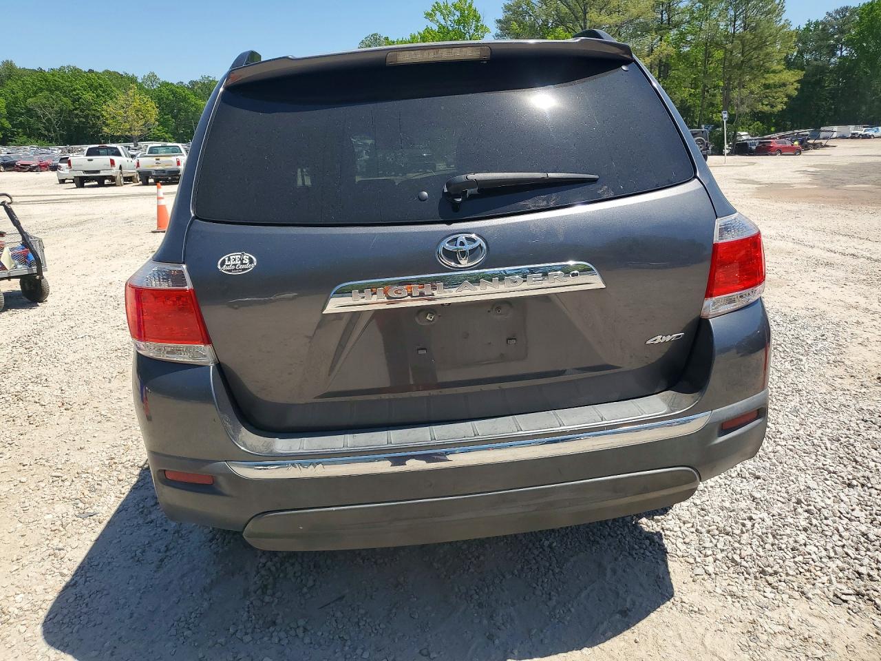 2011 TOYOTA HIGHLANDER