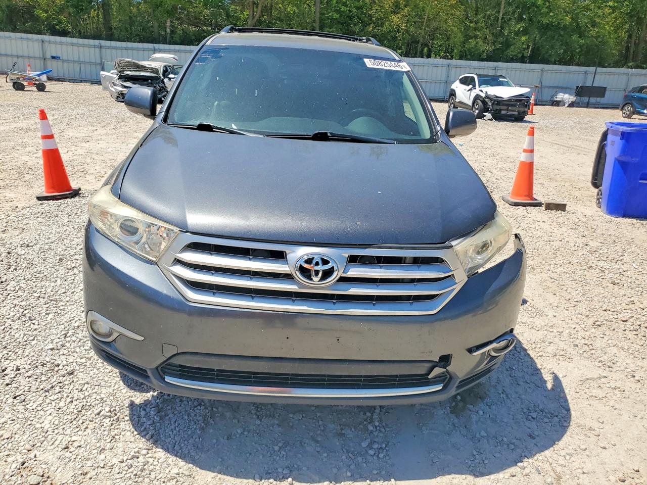 2011 TOYOTA HIGHLANDER
