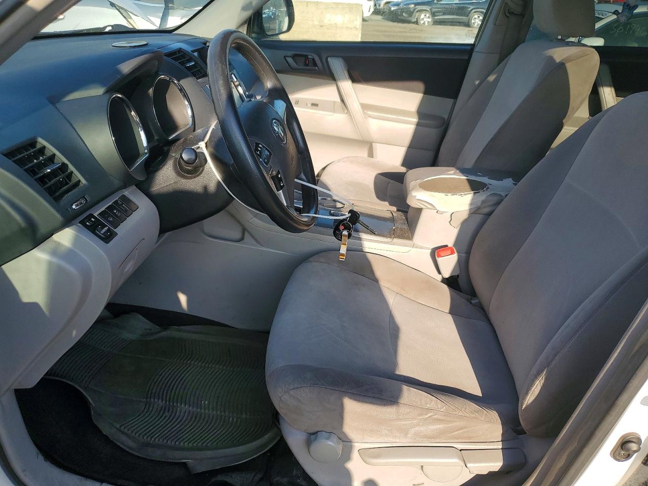 2013 TOYOTA HIGHLANDER