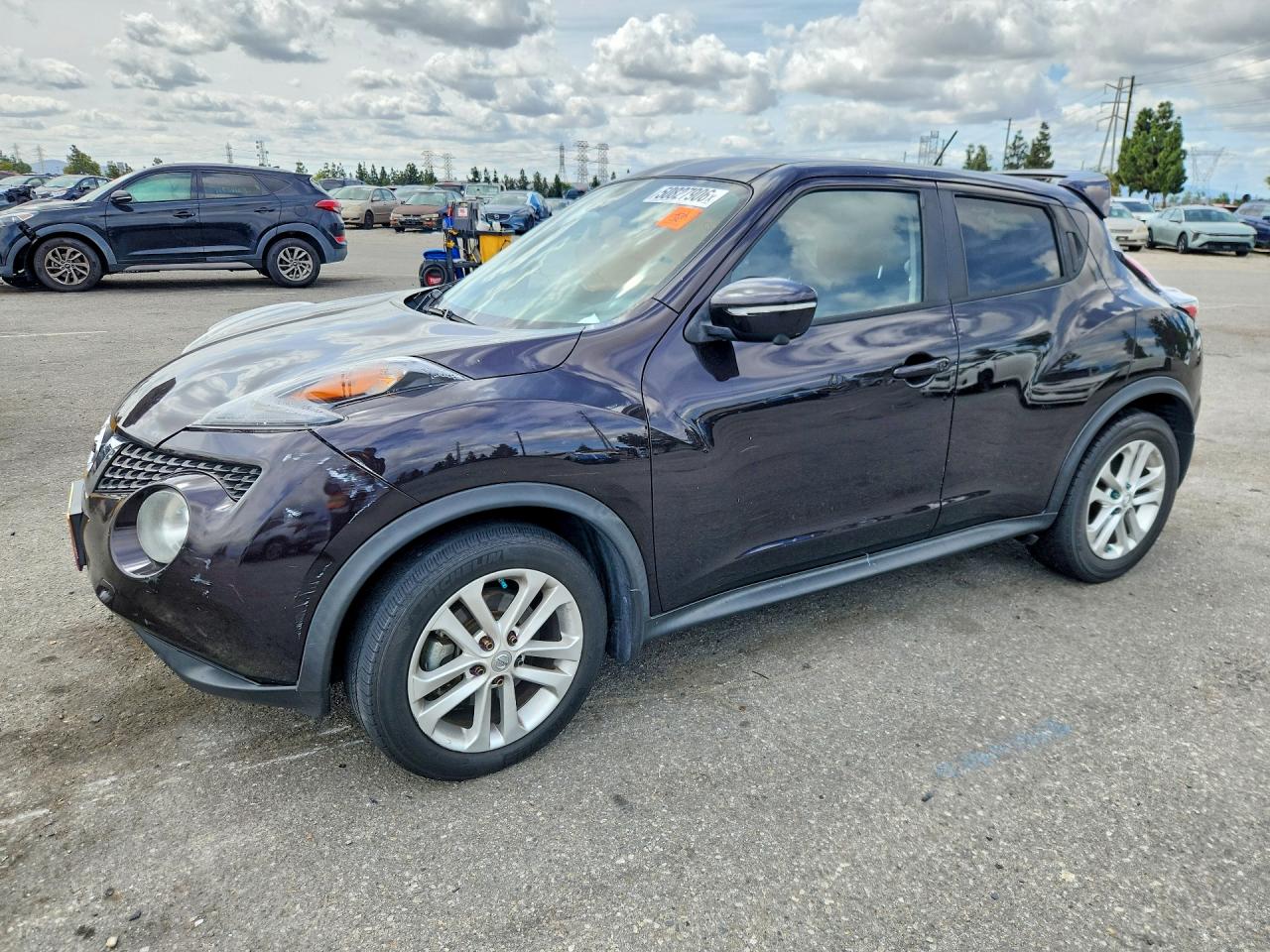 2015 NISSAN JUKE SV