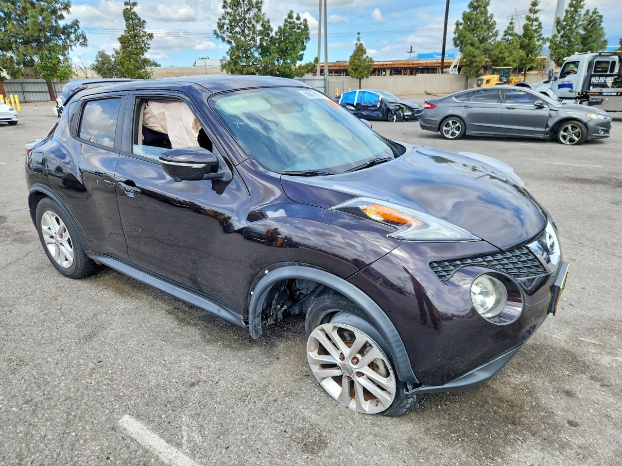 2015 NISSAN JUKE SV