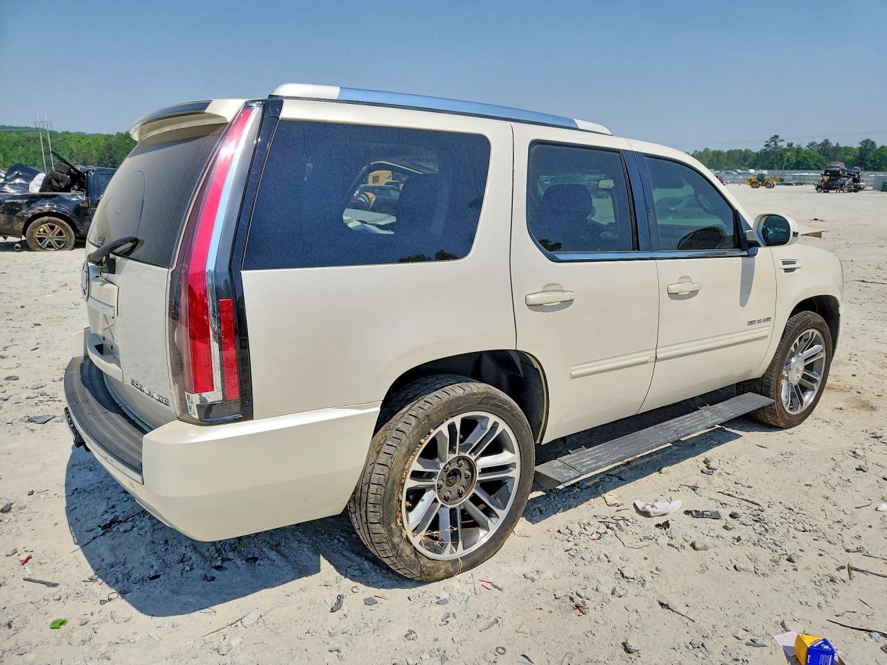 2013 CADILLAC ESCALADE