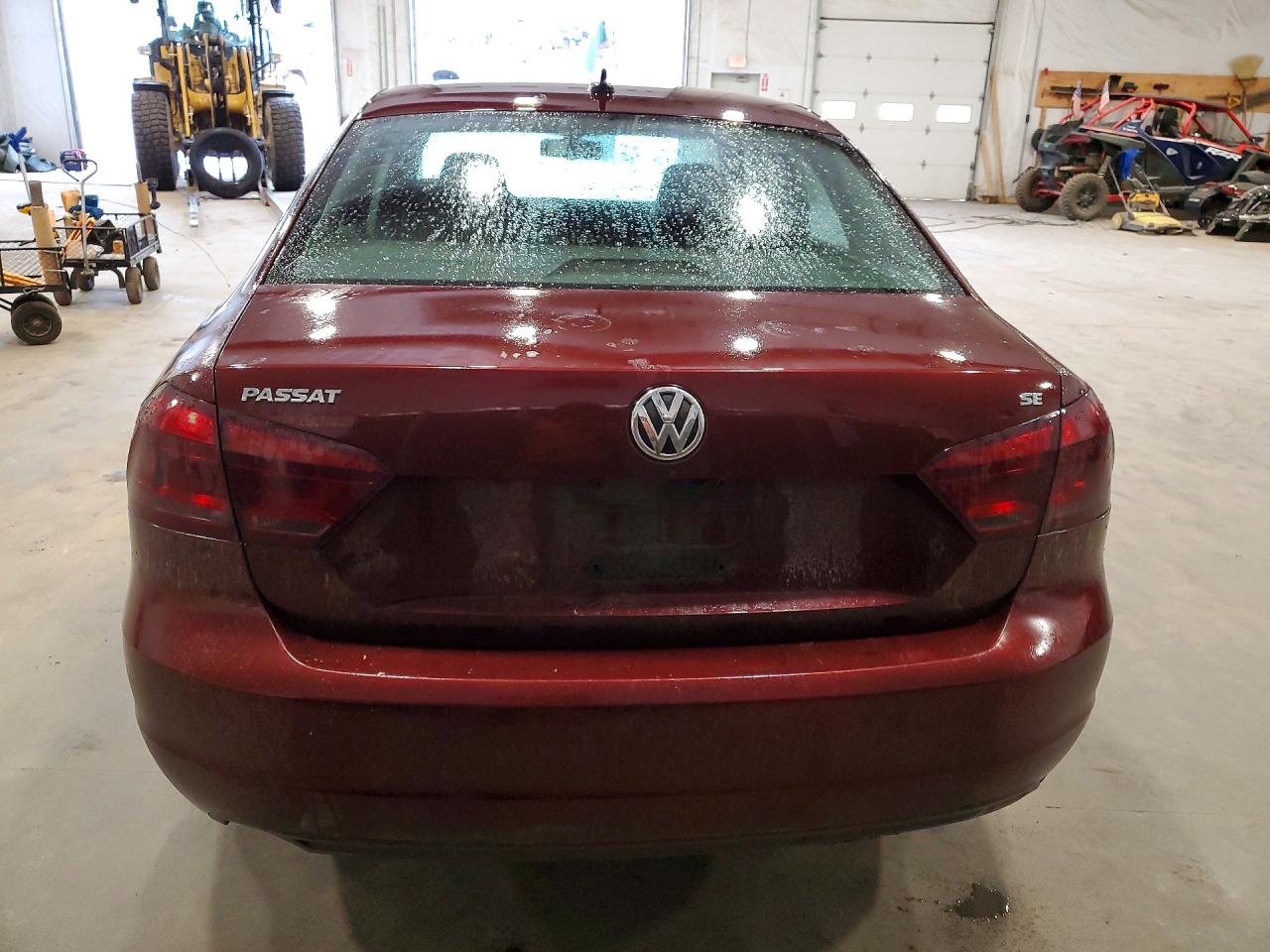2012 VOLKSWAGEN PASSAT