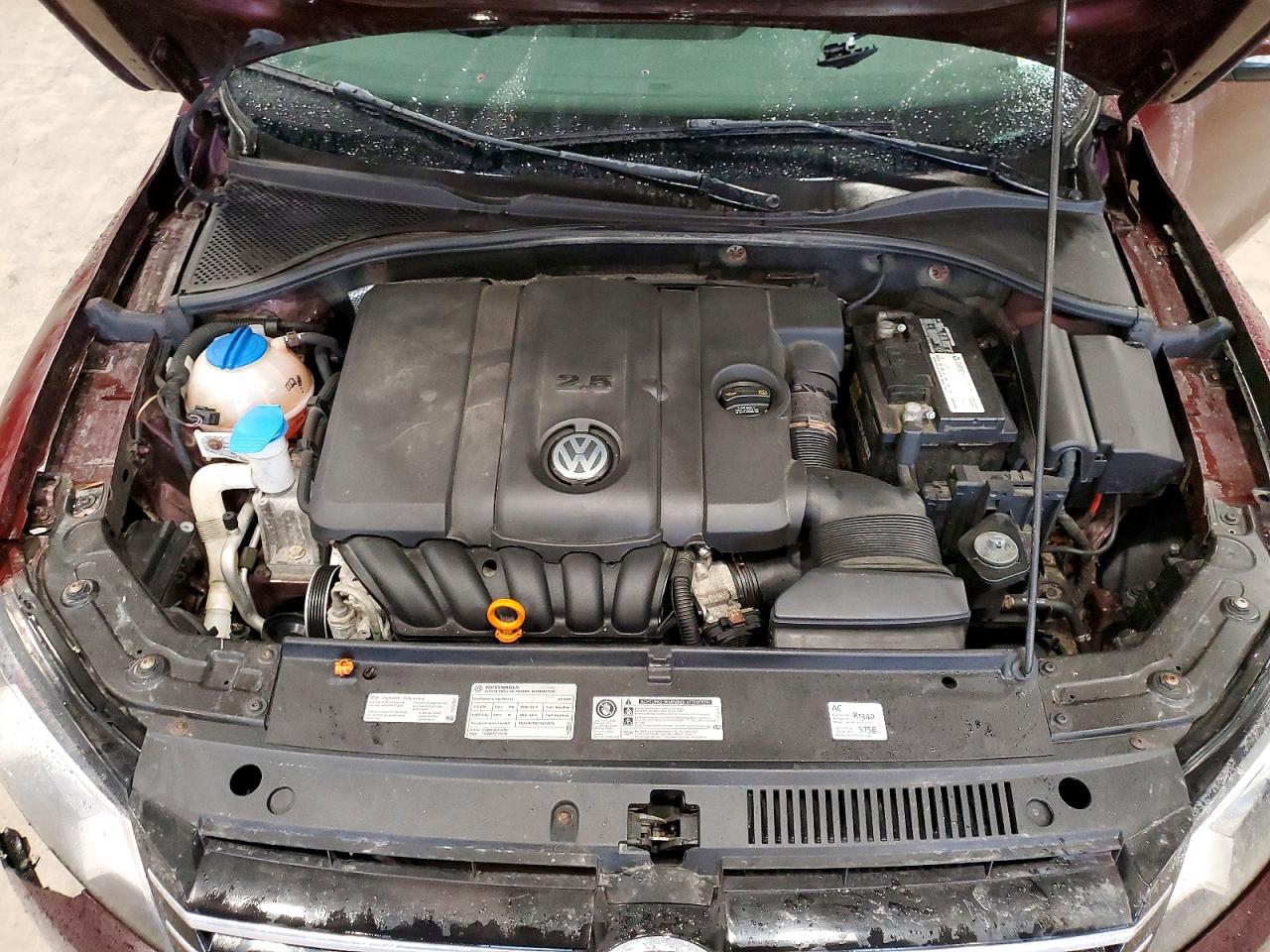 2012 VOLKSWAGEN PASSAT