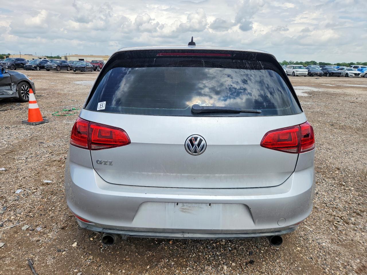 2015 VOLKSWAGEN GTI