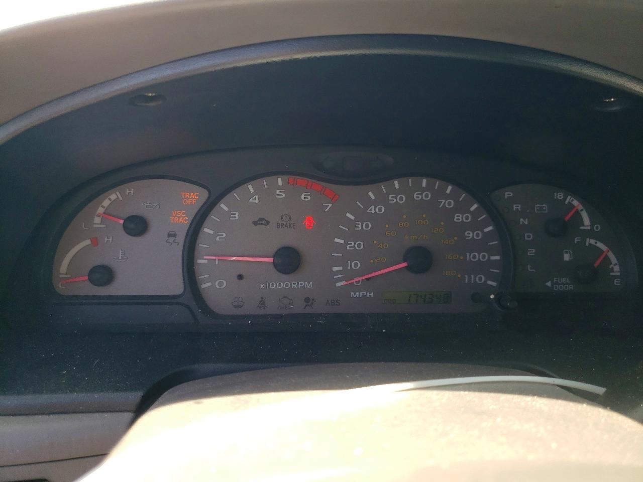 2001 TOYOTA SEQUOIA