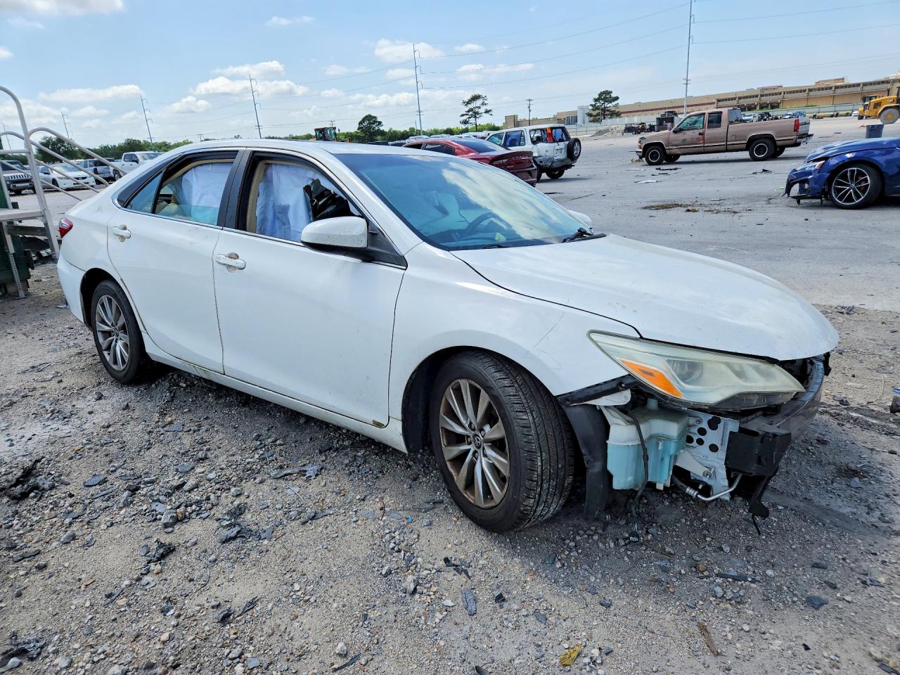 2015 TOYOTA CAMRY