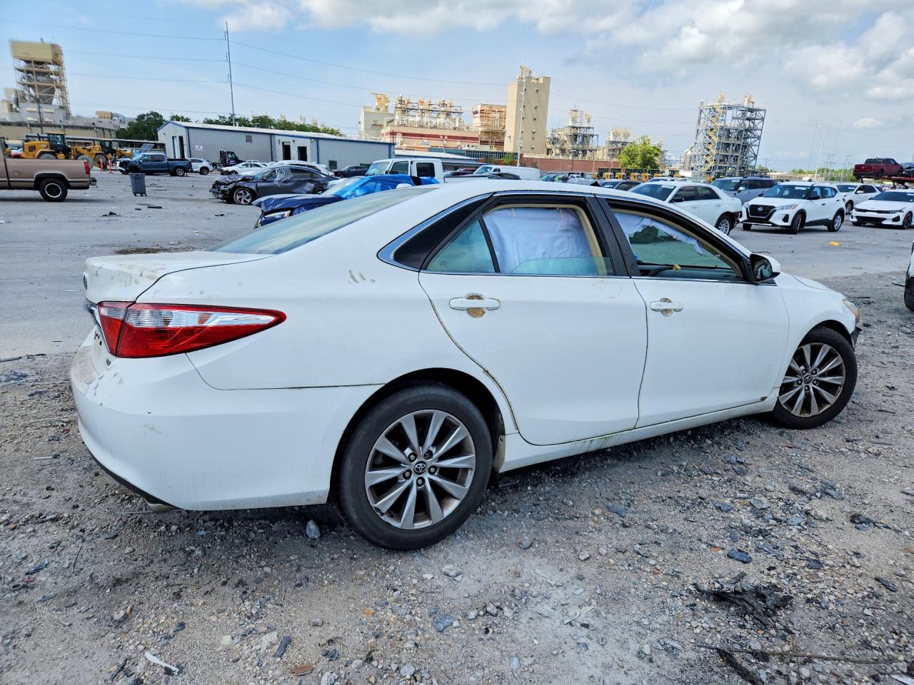 2015 TOYOTA CAMRY