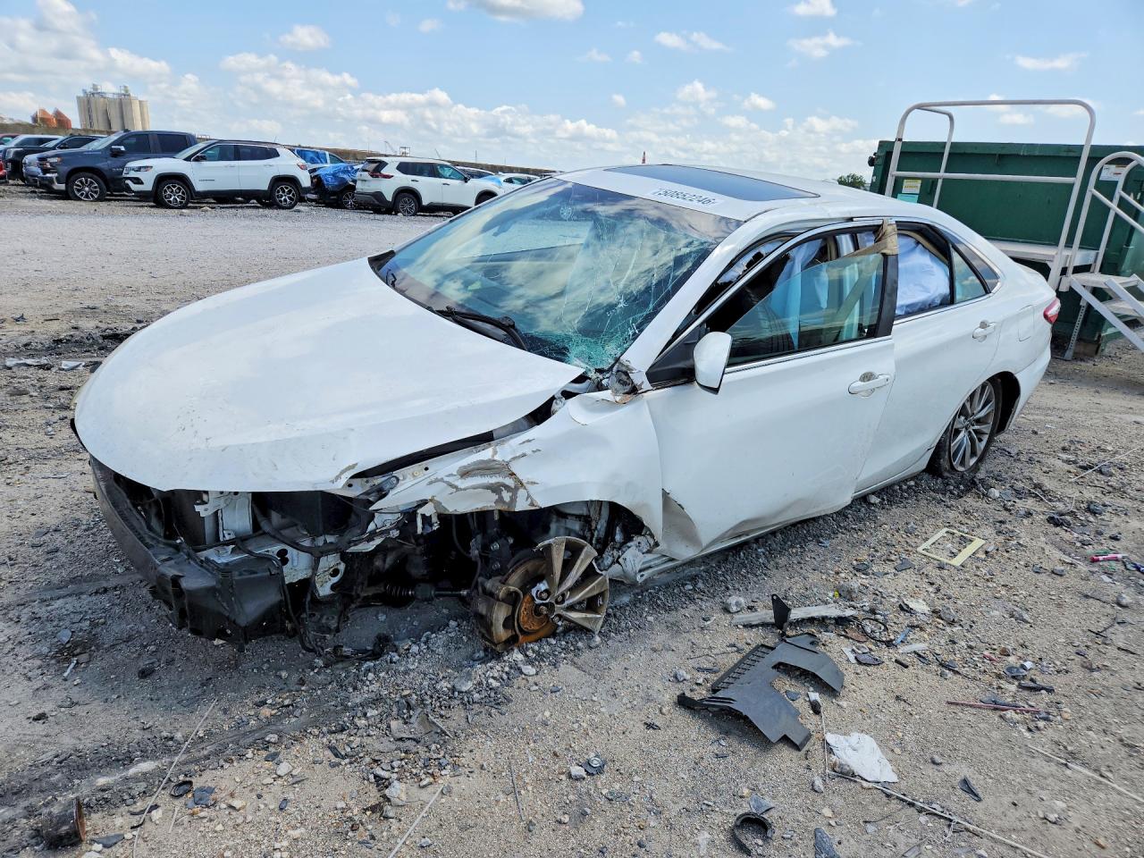 2015 TOYOTA CAMRY