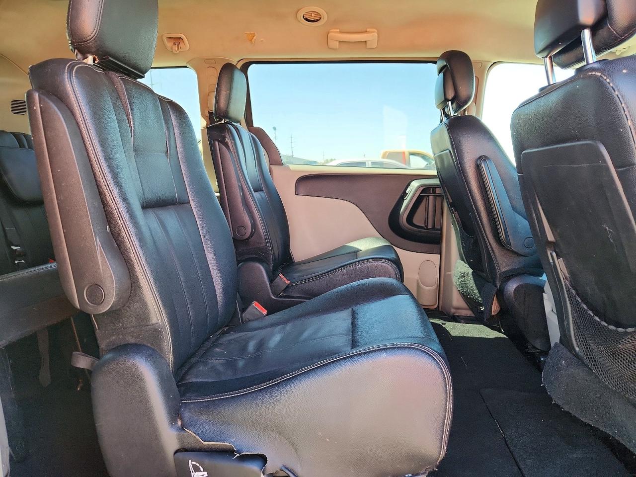 2016 CHRYSLER MINIVAN