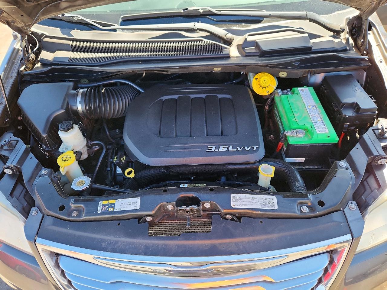 2016 CHRYSLER MINIVAN