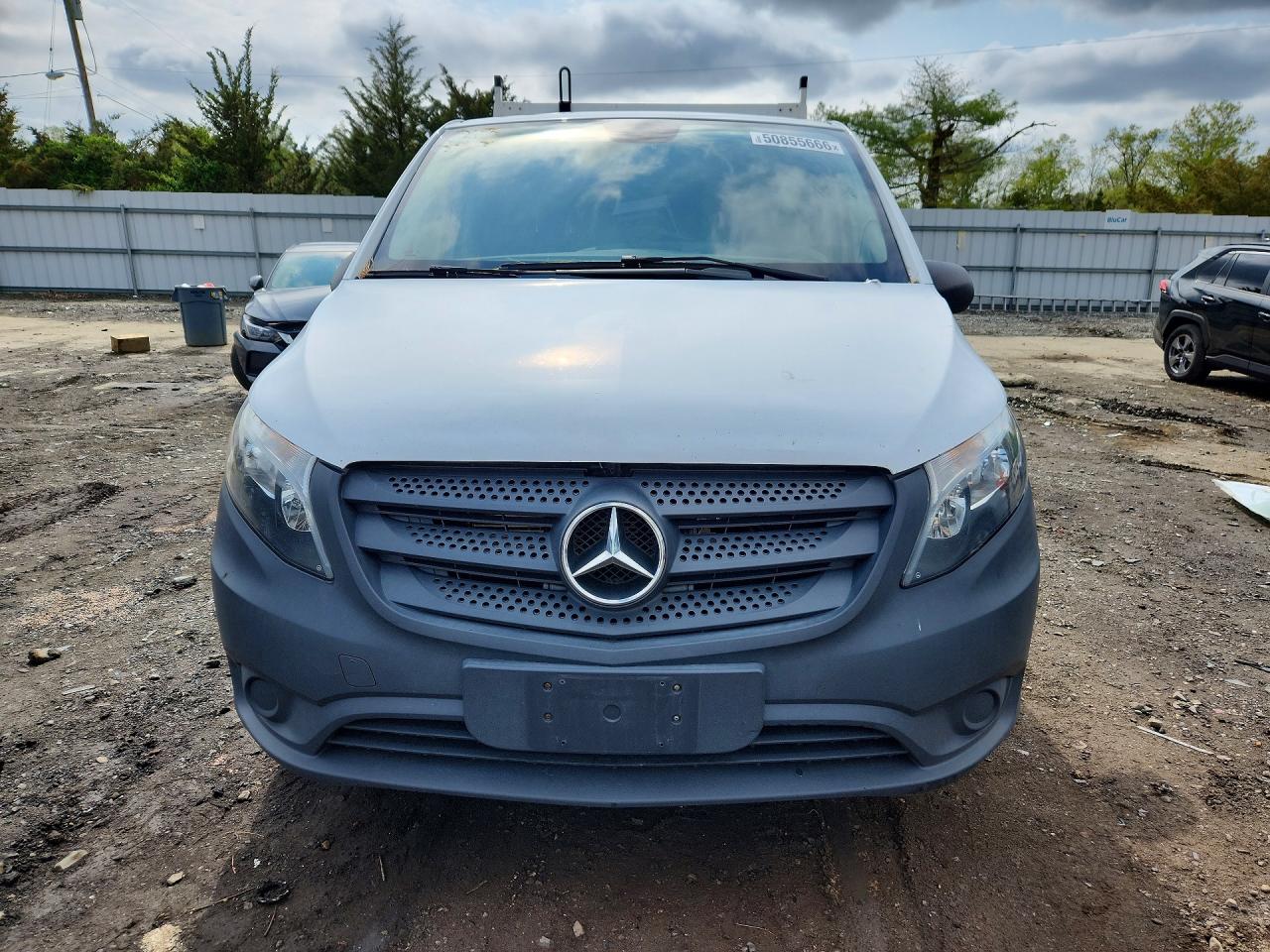 2019 MERCEDES BENZ METRIS