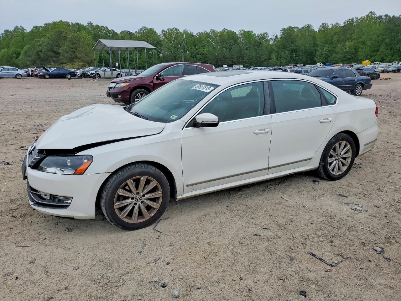 2013 VOLKSWAGEN PASSAT