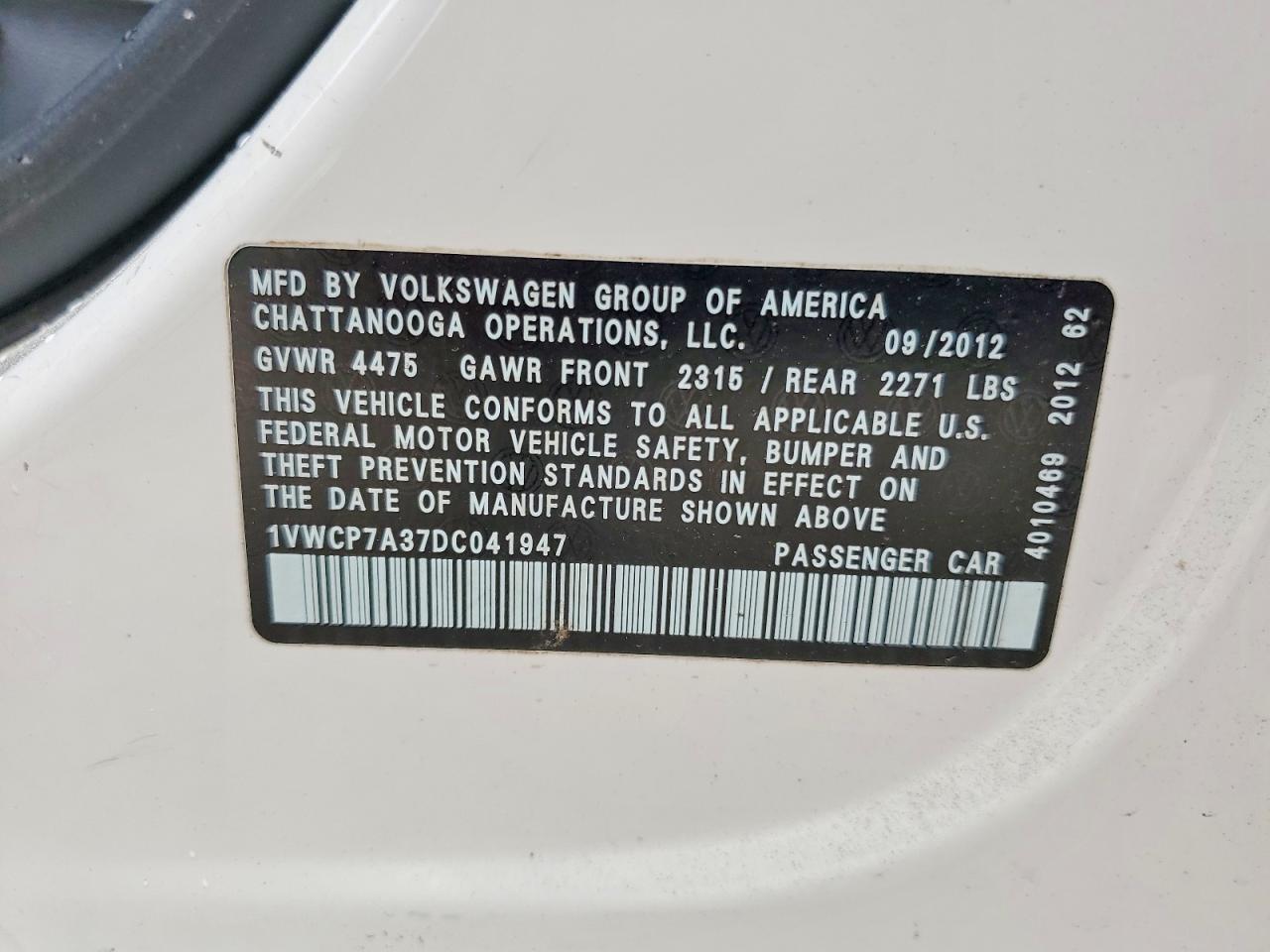 2013 VOLKSWAGEN PASSAT