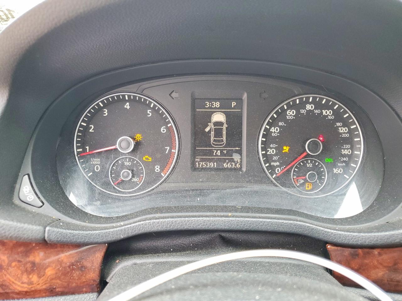 2013 VOLKSWAGEN PASSAT