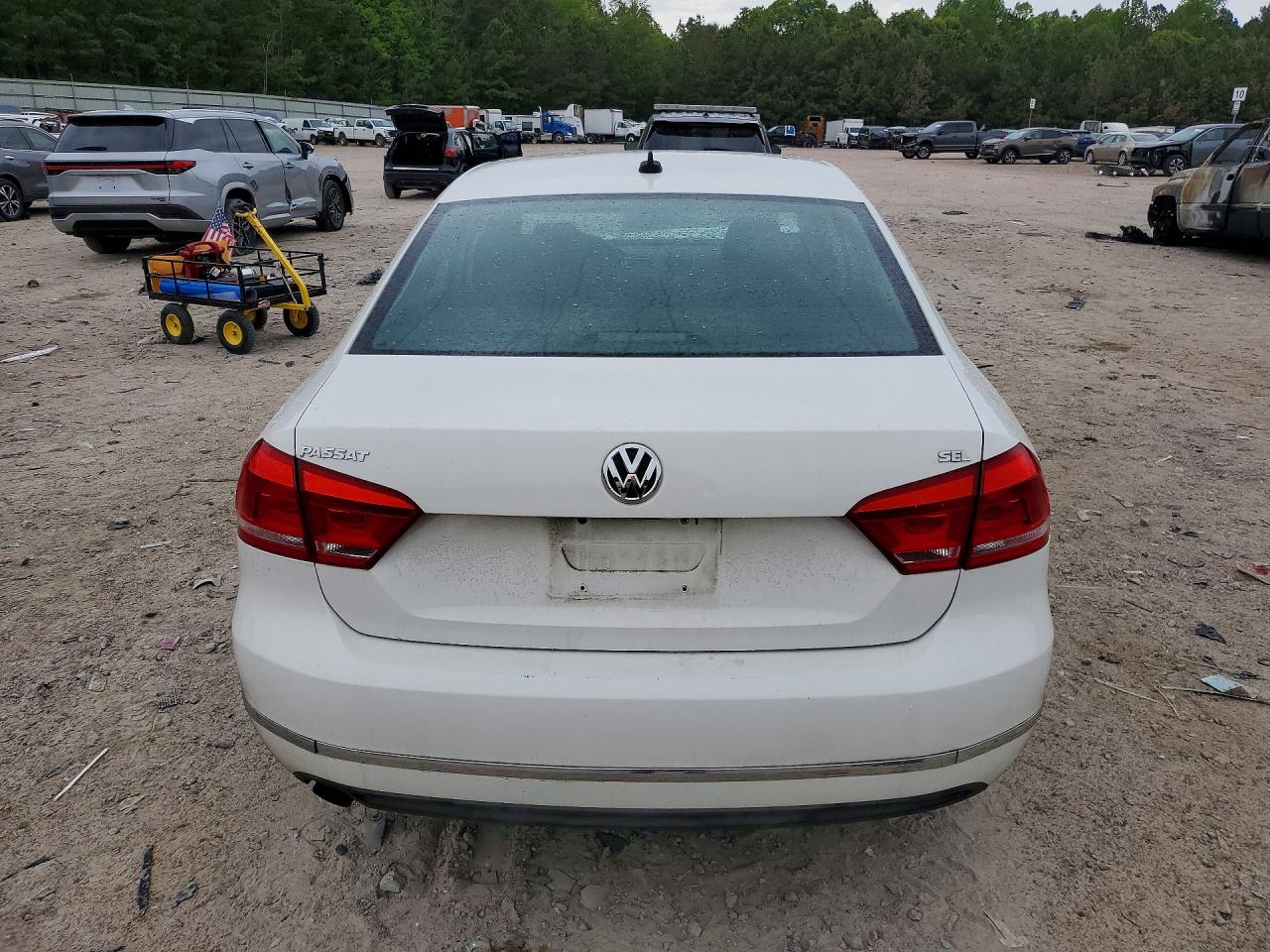 2013 VOLKSWAGEN PASSAT