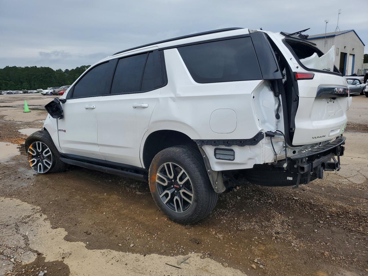 2024 GMC YUKON