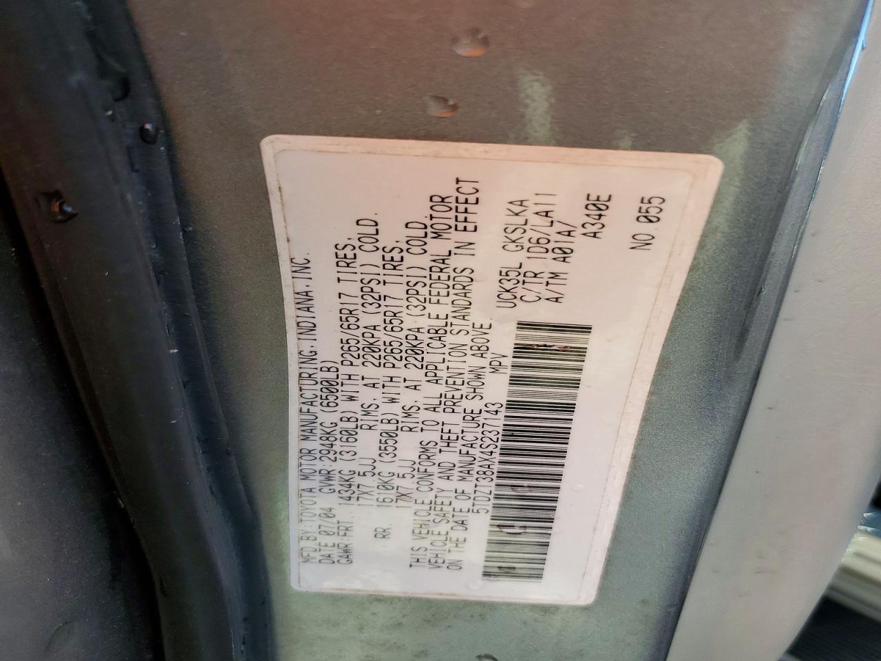 2004 TOYOTA SEQUOIA