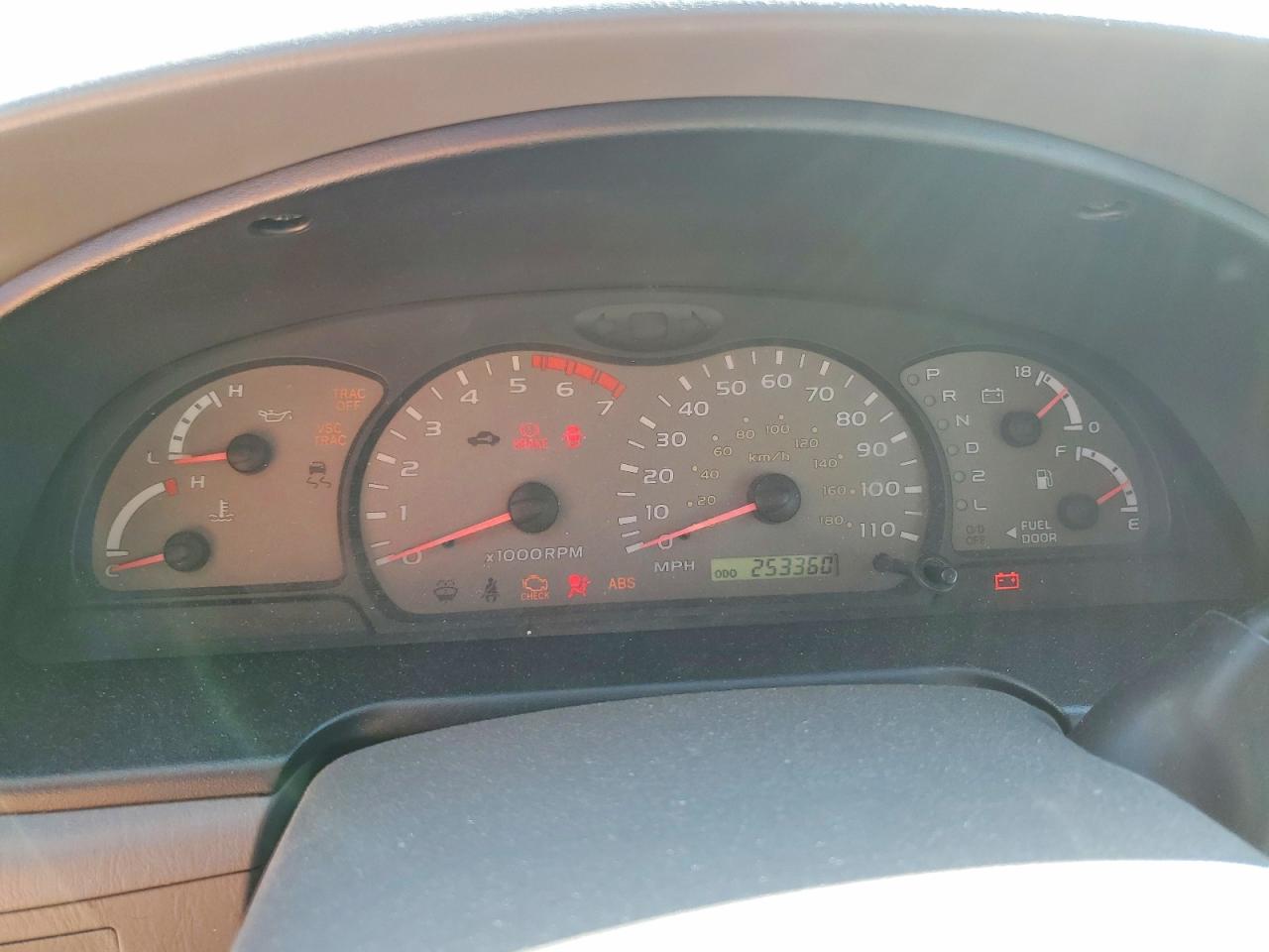 2004 TOYOTA SEQUOIA