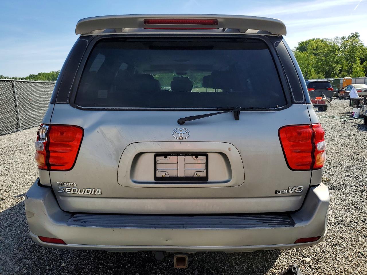 2004 TOYOTA SEQUOIA