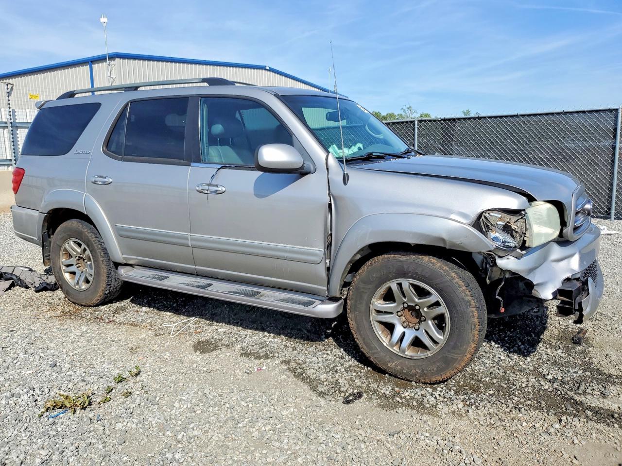 2004 TOYOTA SEQUOIA