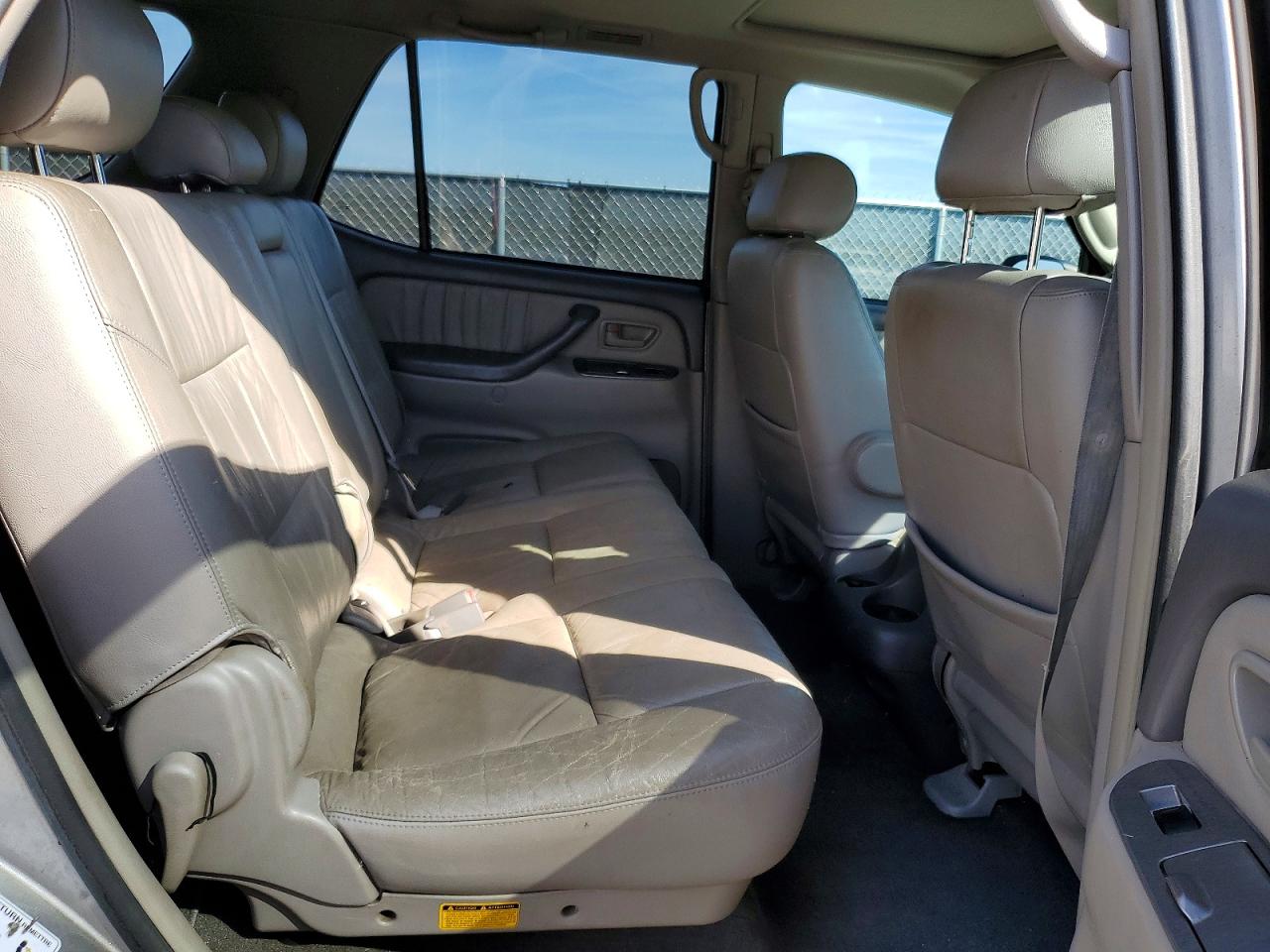 2004 TOYOTA SEQUOIA