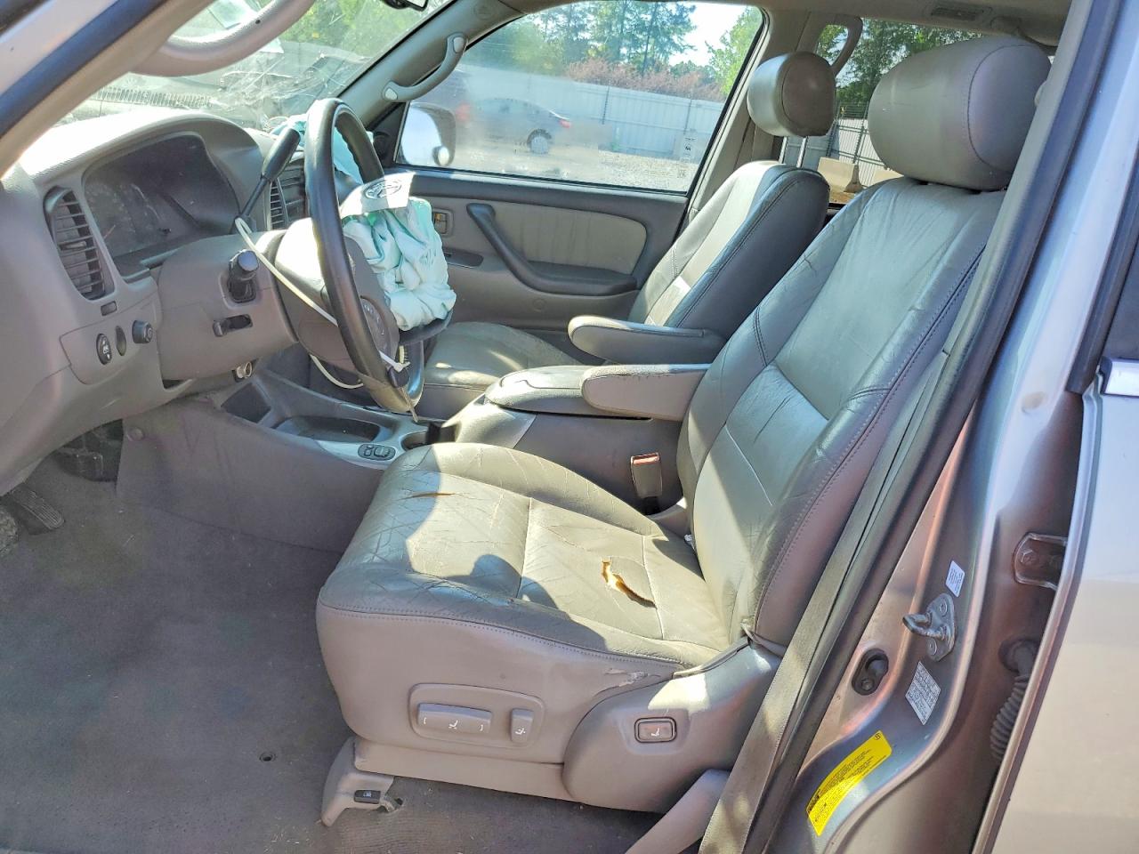 2004 TOYOTA SEQUOIA