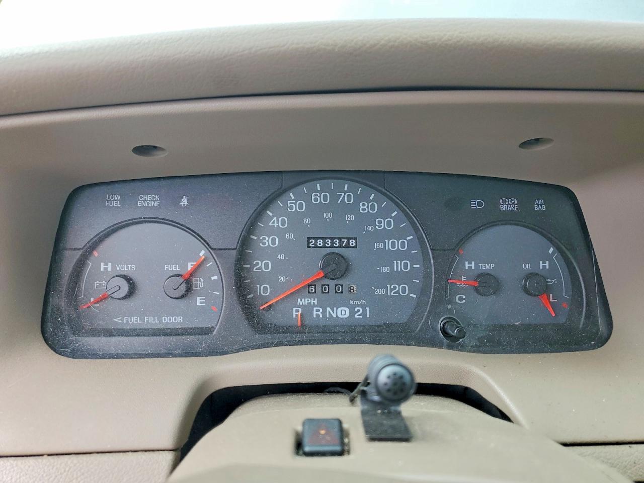 2005 MERCURY GRMARQUIS