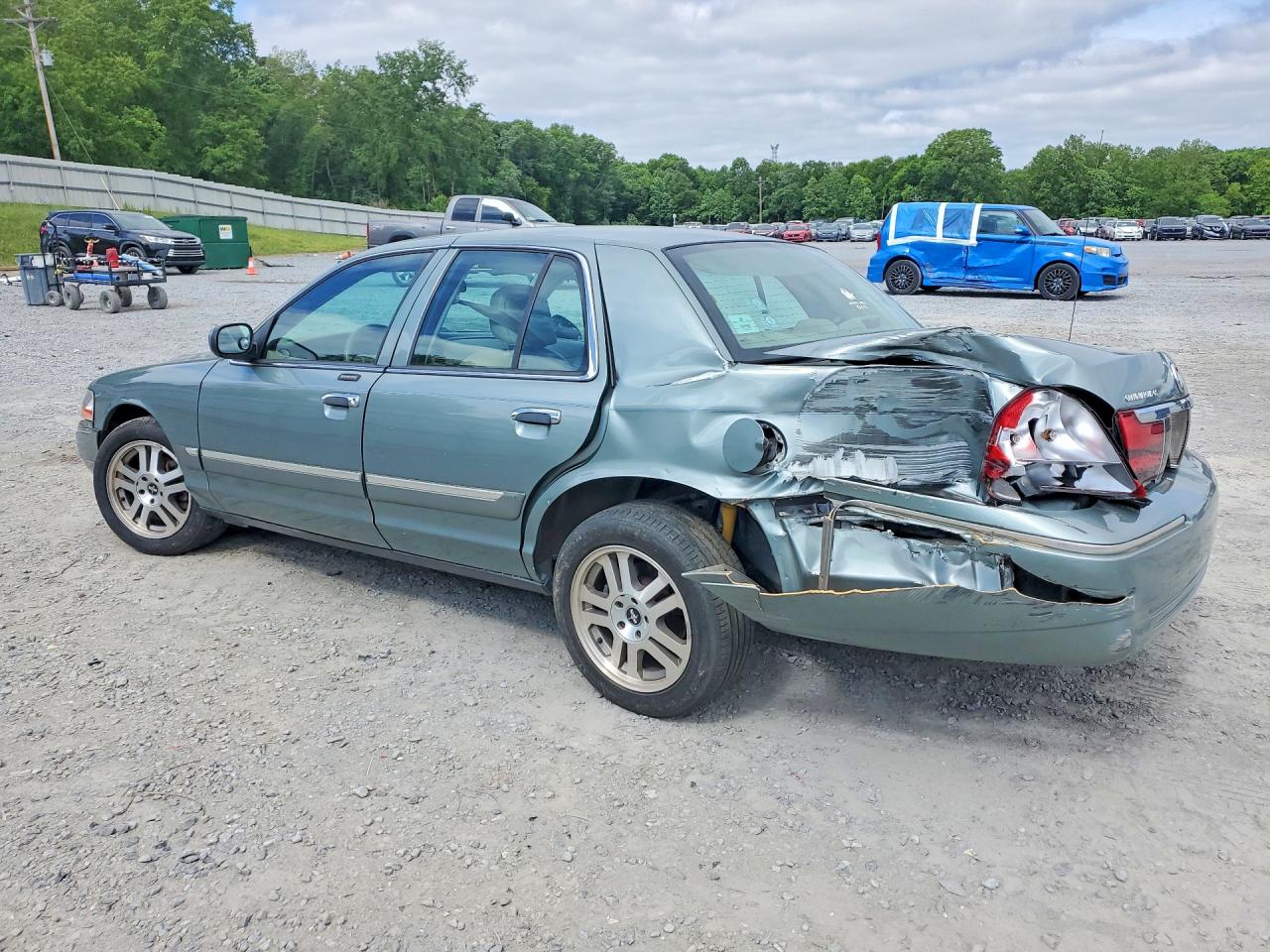 2005 MERCURY GRMARQUIS