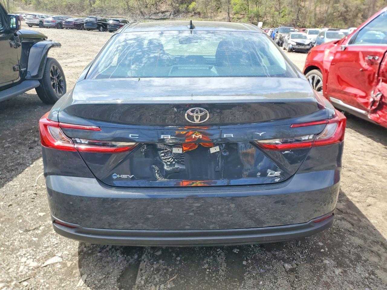 2025 TOYOTA CAMRY