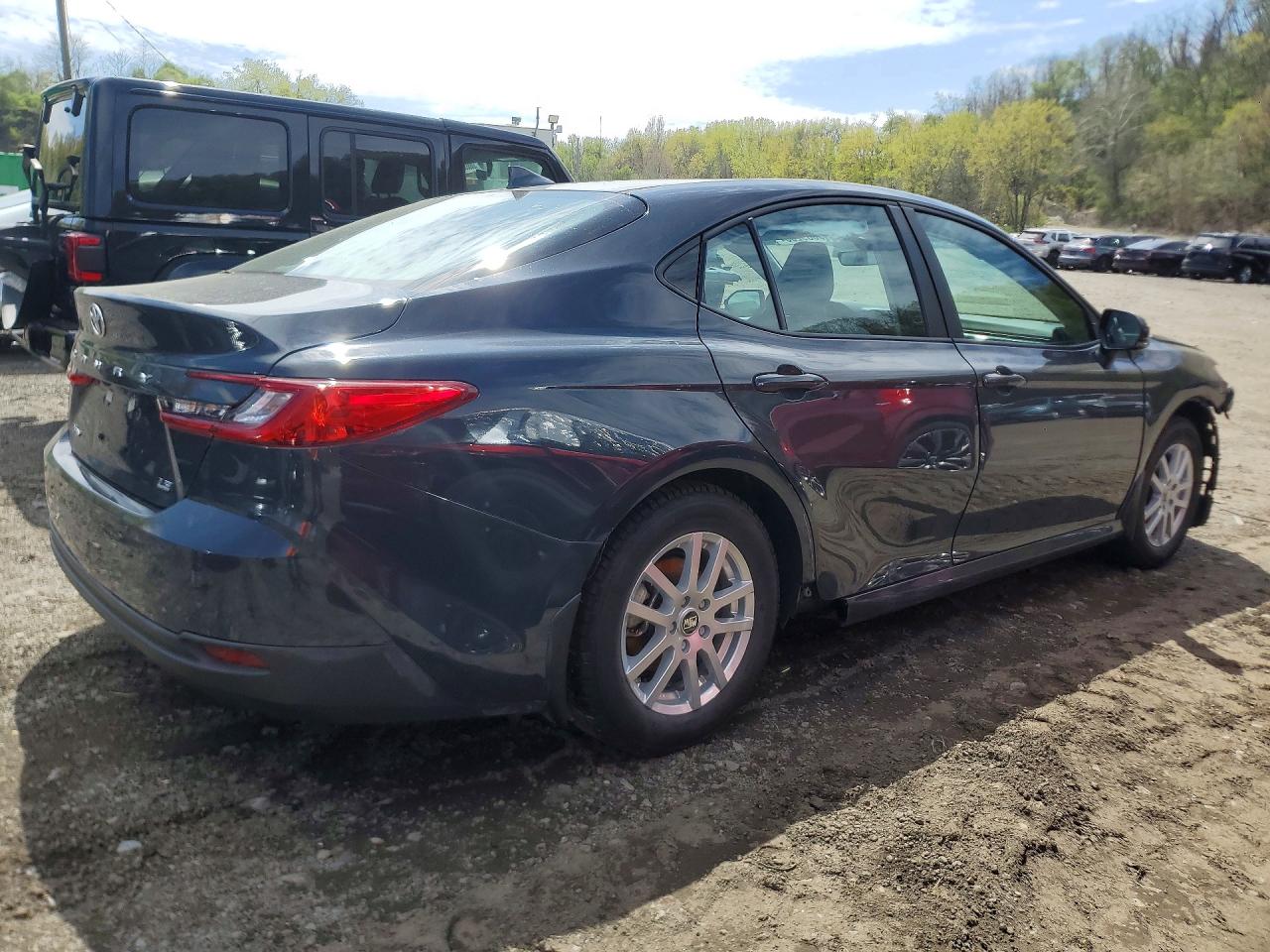2025 TOYOTA CAMRY