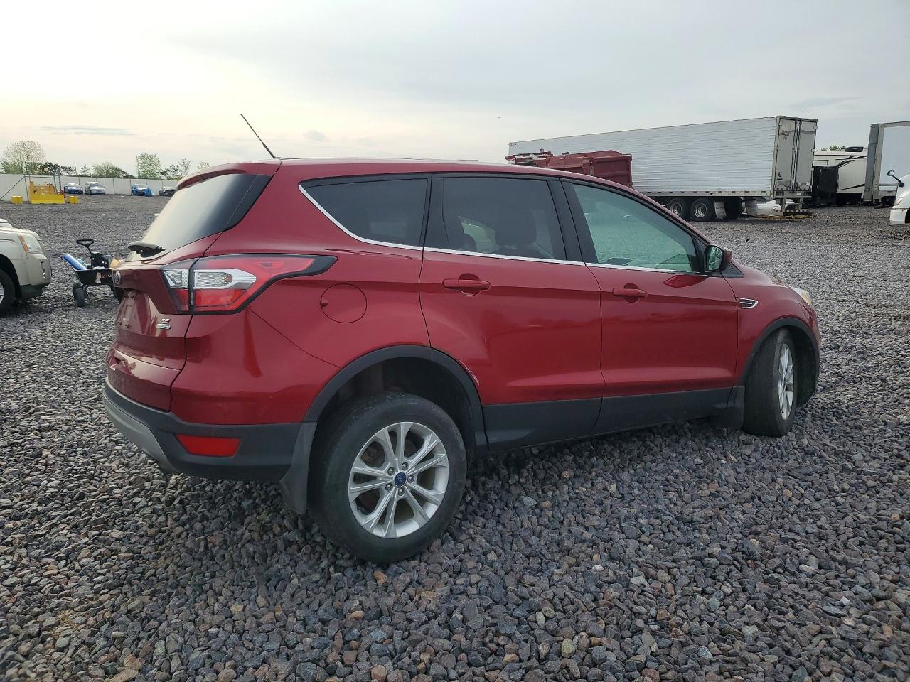 2017 FORD ESCAPE