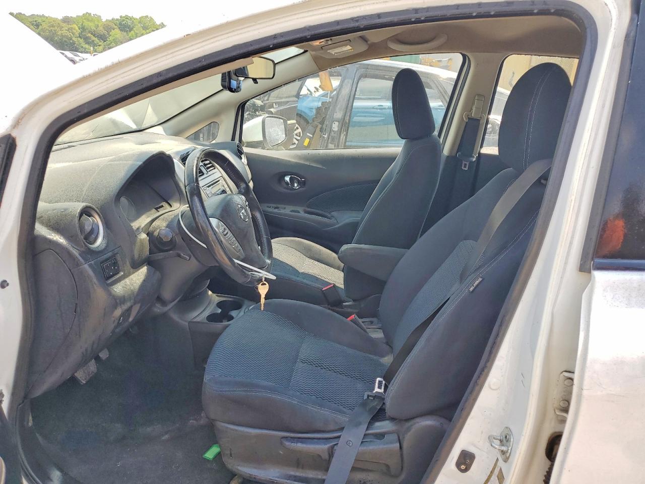 2016 NISSAN VERSA