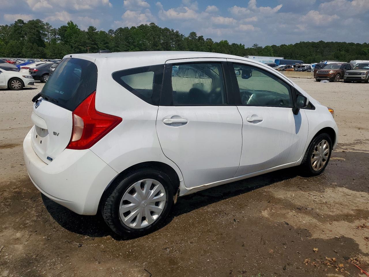 2016 NISSAN VERSA