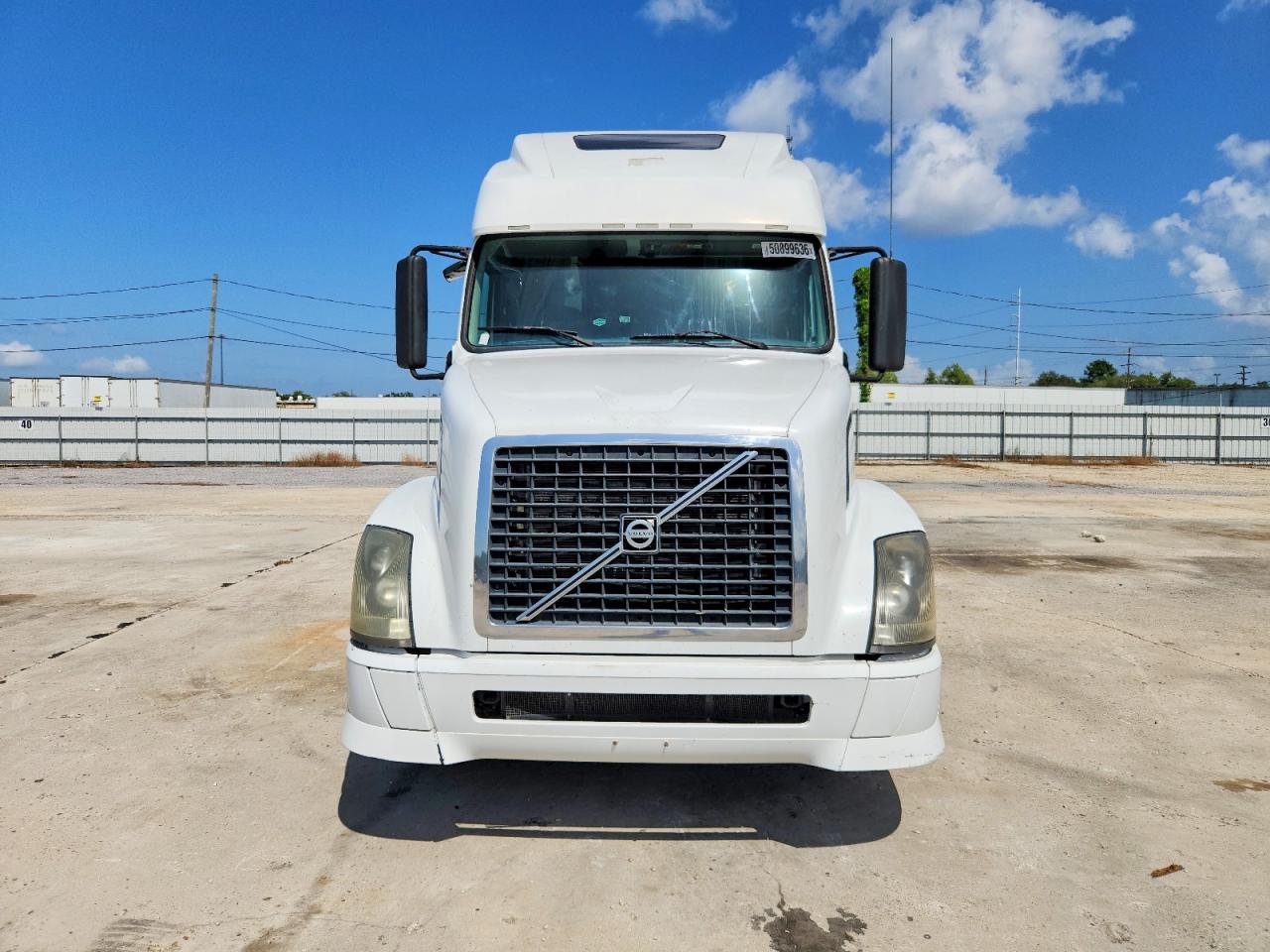2012 VOLVO VN