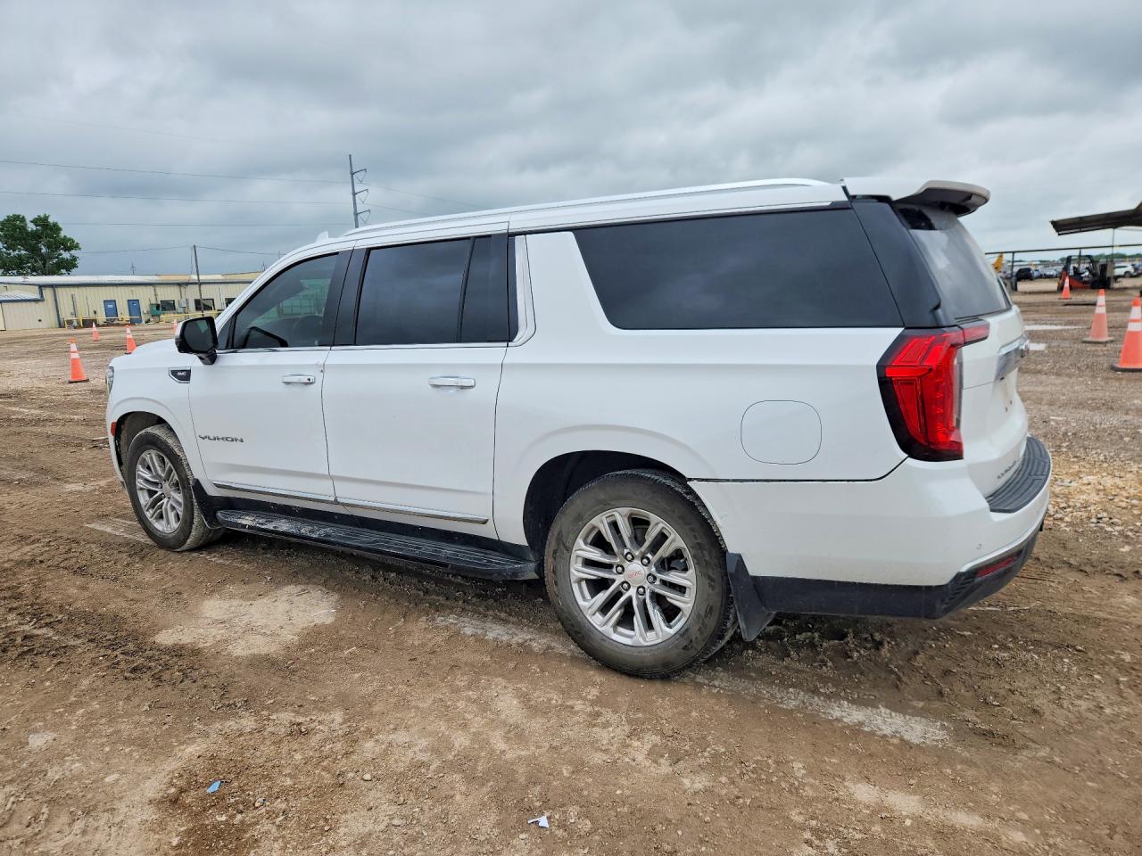2021 GMC YUKON