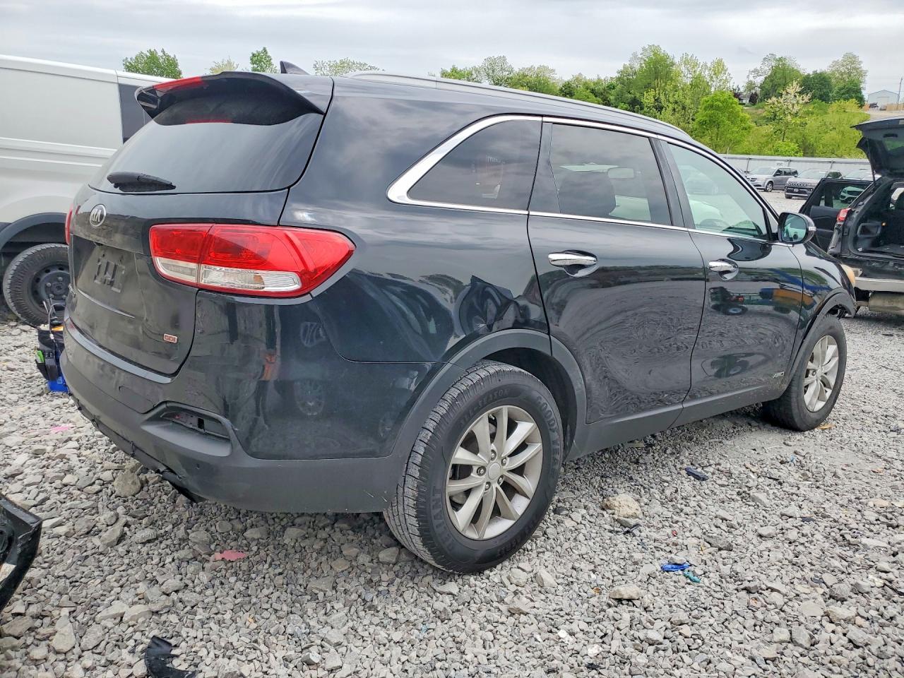 2016 KIA SORENTO