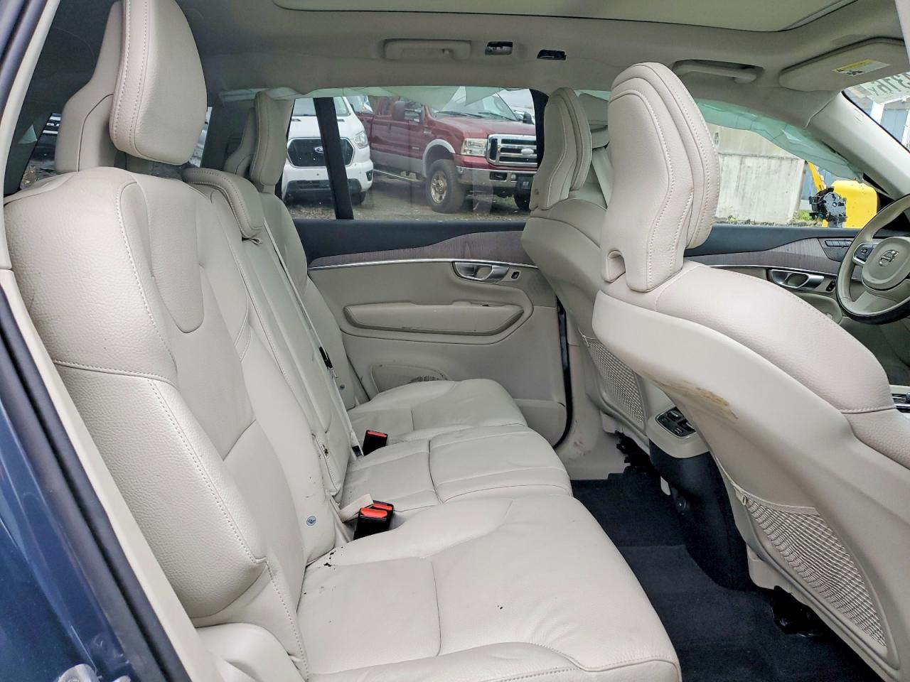 2024 VOLVO XC90